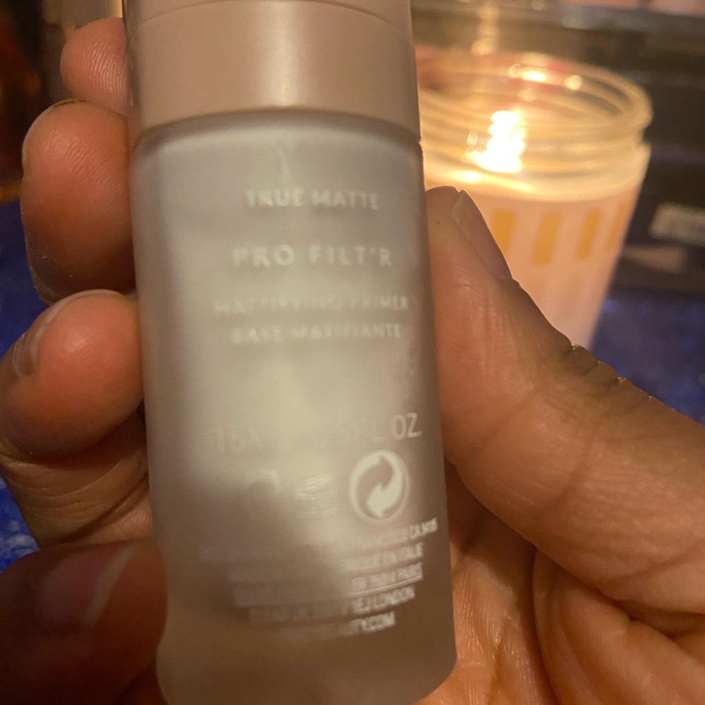 ⭐️💫⭐️FENTY MINI PRO-FILTER MATTIFYING PRIMER - Picture 3 of 8